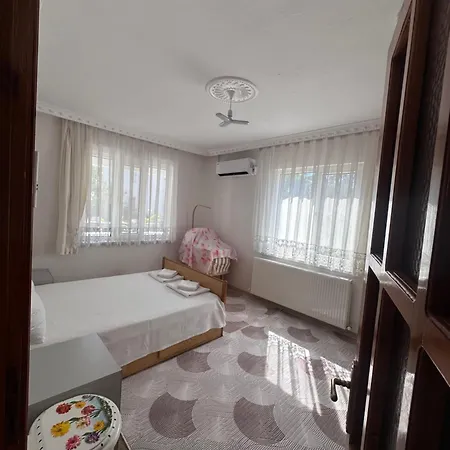 Detached 3 1 House - 10 Minutes To The Sea *
