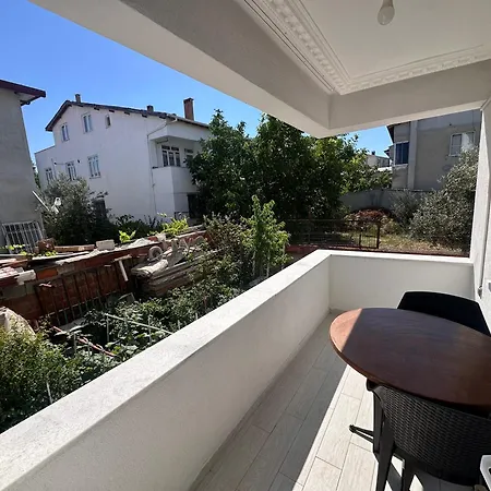 Detached 3 1 House - 10 Minutes To The Sea